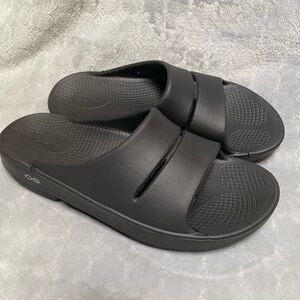 Opfos Unisex men’s 9 womens 11 ooahh recovery sport slides black